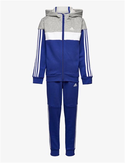 adidas sportkläder.